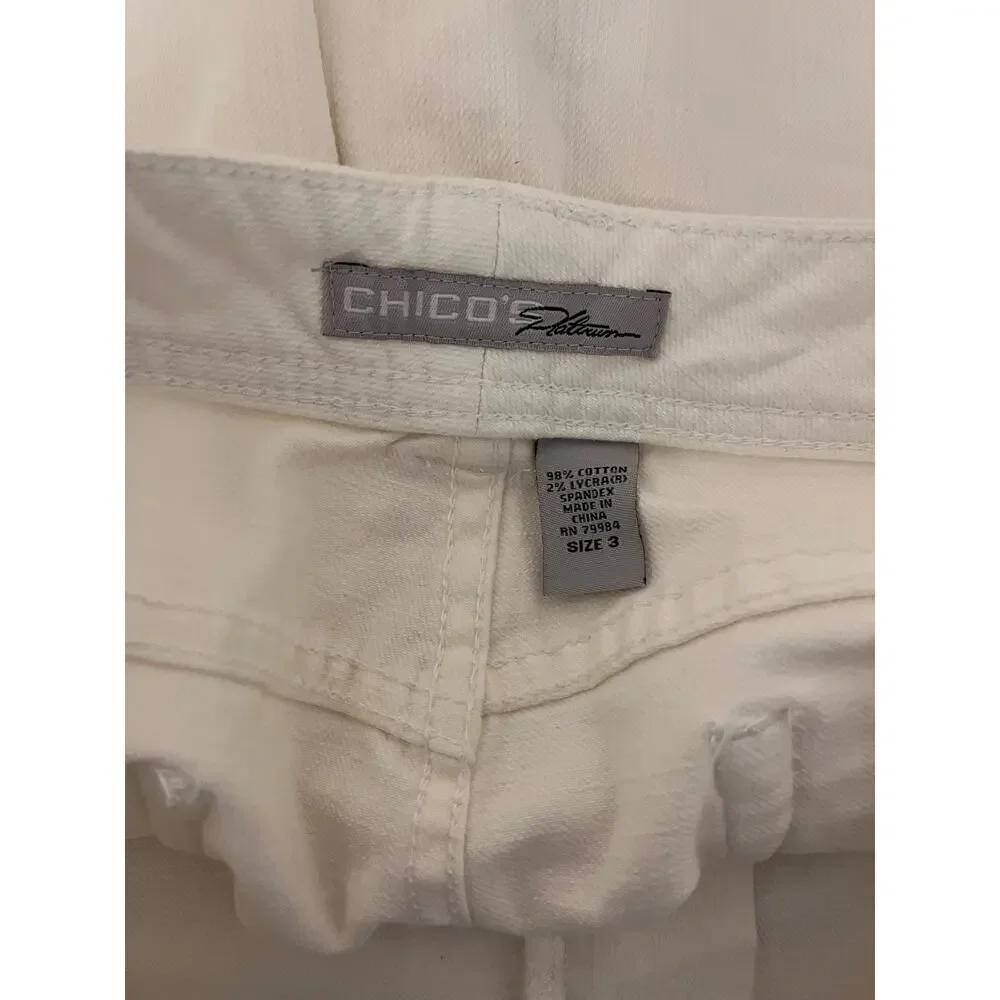 Chicos Womens White Bermuda Shorts Size 3 US Size 16